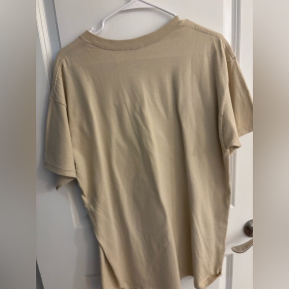 graphic tee - Picture 4 of 4